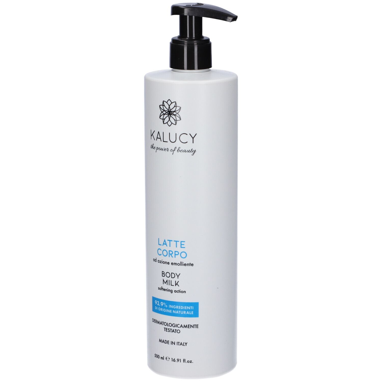 Flacone bianco con dosatore nero. Scritta: Kalucy, Latte Corpo, Body Milk. 93,9% ingredienti di origine naturale.