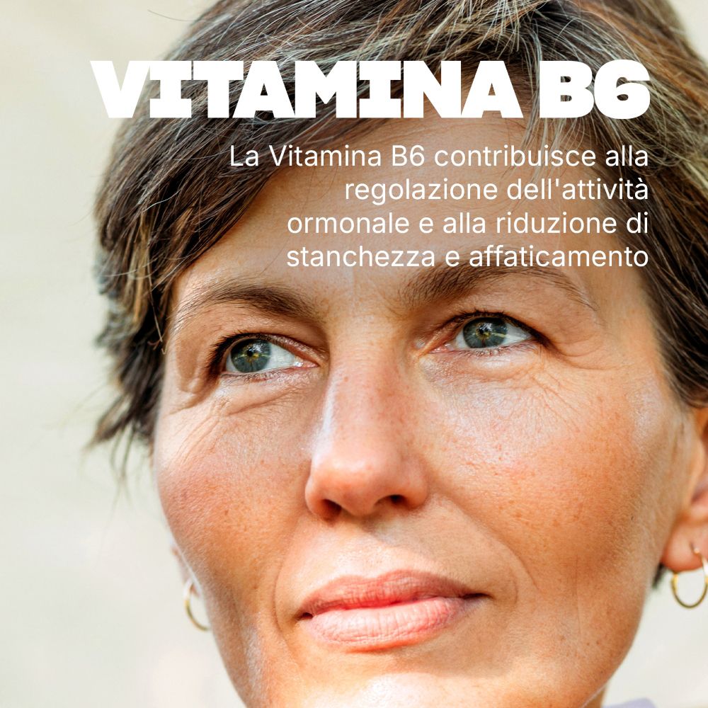 Ritratto di donna. Il testo descrive l'effetto della vitamina B6 sulla regolazione ormonale.