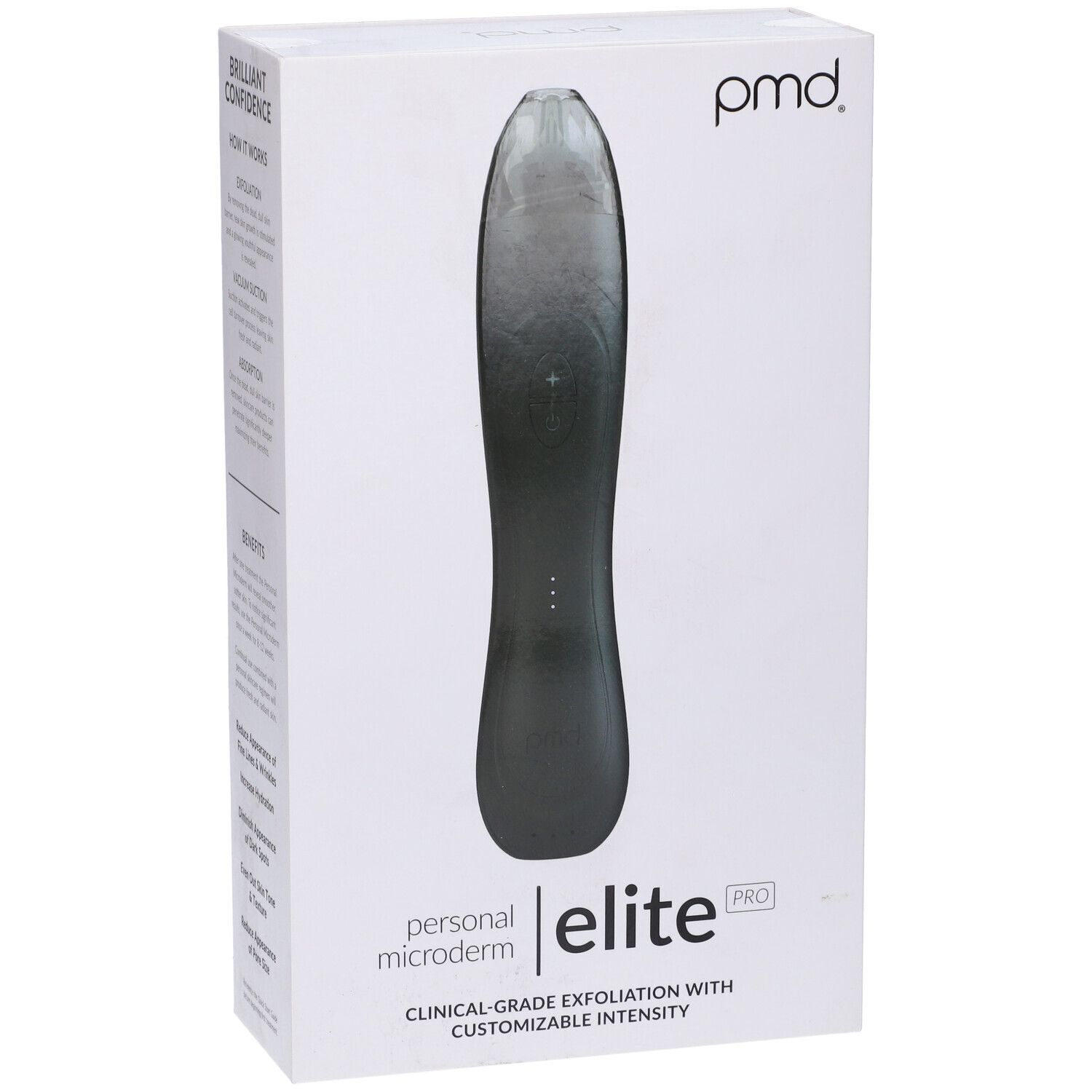 Dispositivo nero PMD Personal Microderm Elite Pro in confezione bianca. Testo: Esfoliazione di grado clinico con intensità personalizzabile.
