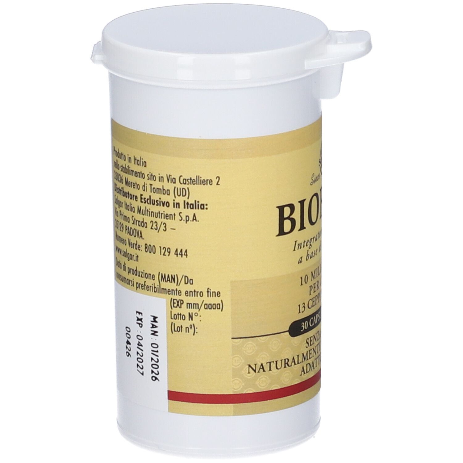 Contenitore bianco con etichetta. Contiene informazioni su produttore, ingredienti e data di scadenza.
