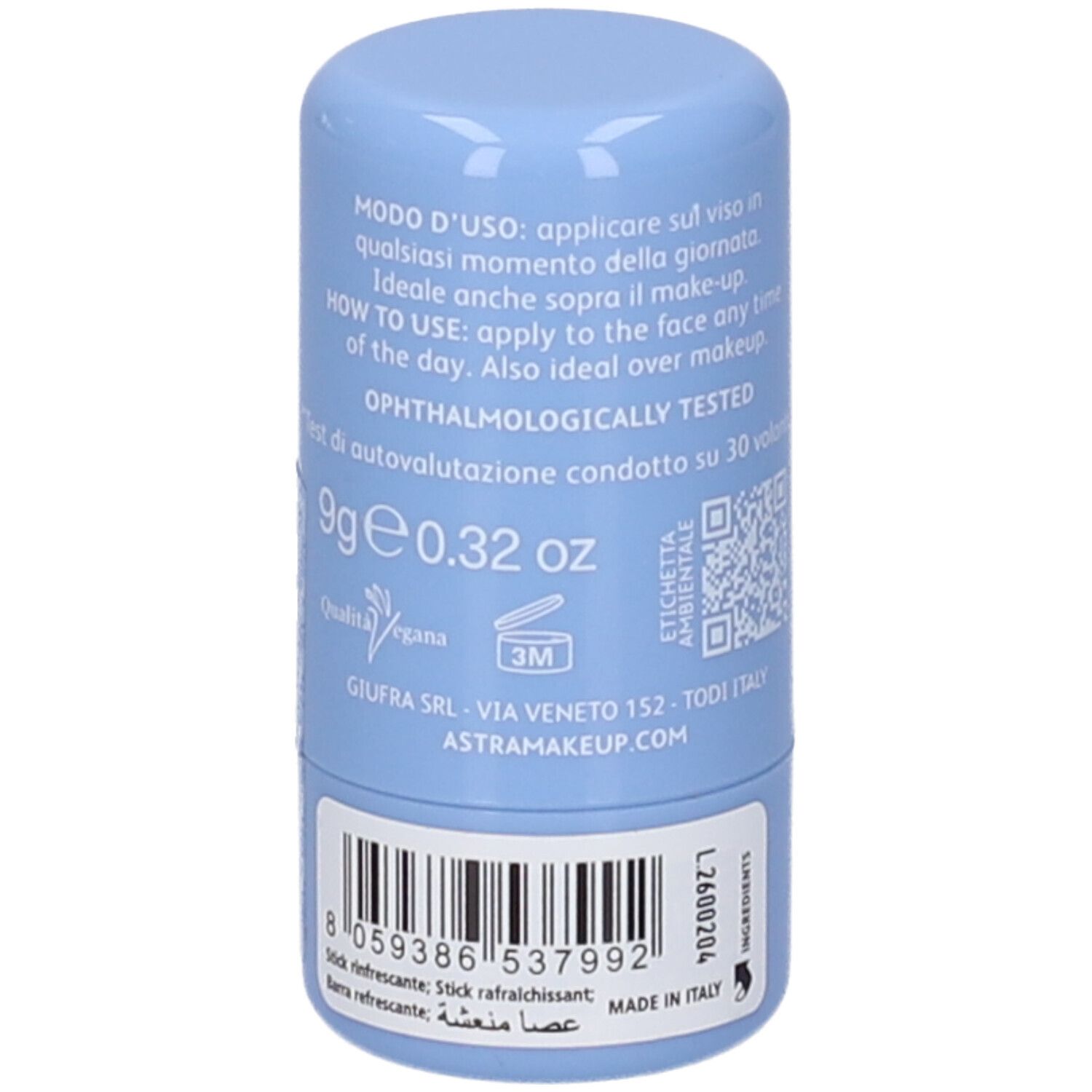 Stick rinfrescante blu. Sul contenitore sono presenti informazioni sul prodotto, un codice QR e un peso di 9g.