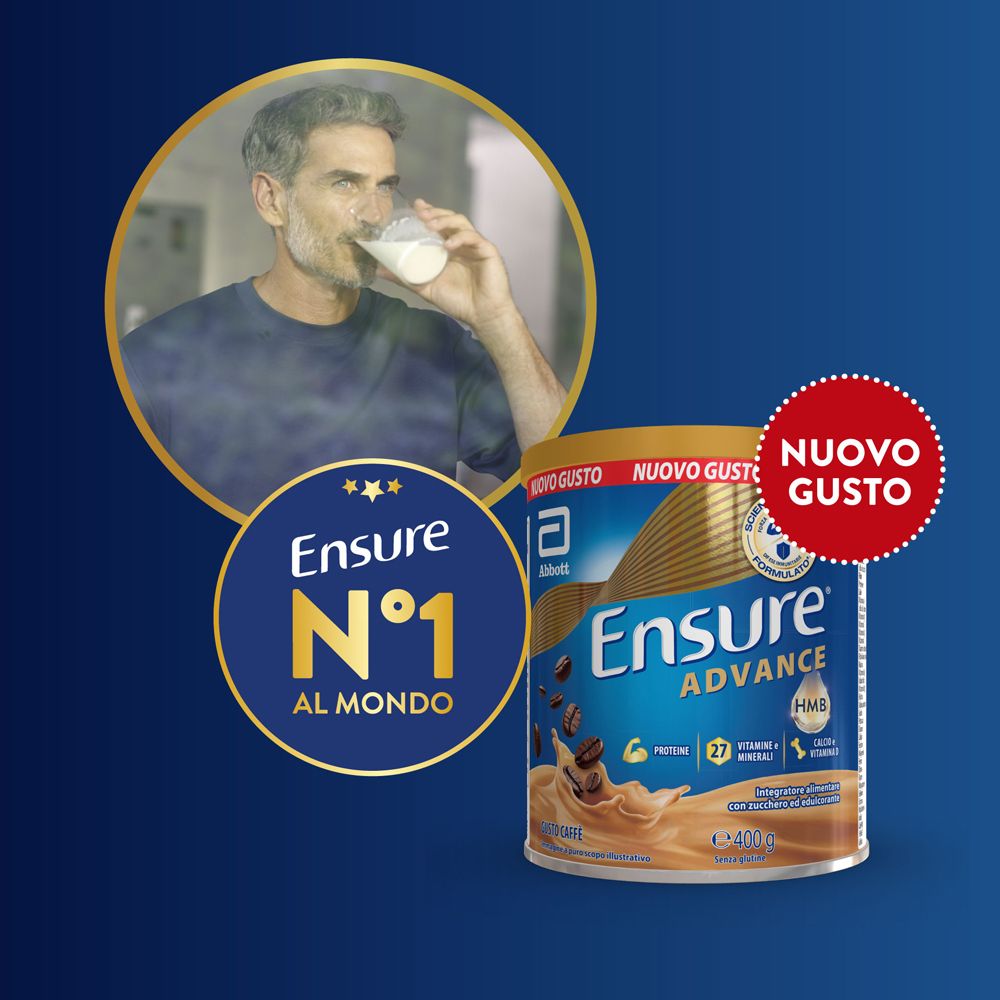 Ensure Advance in polvere in lattina, con uomo che la beve.