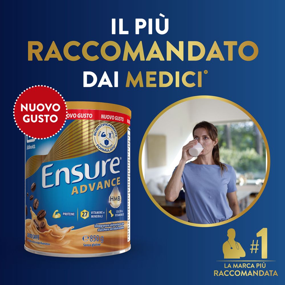 Lattina Ensure Advance, 850g. Donna beve da un bicchiere.