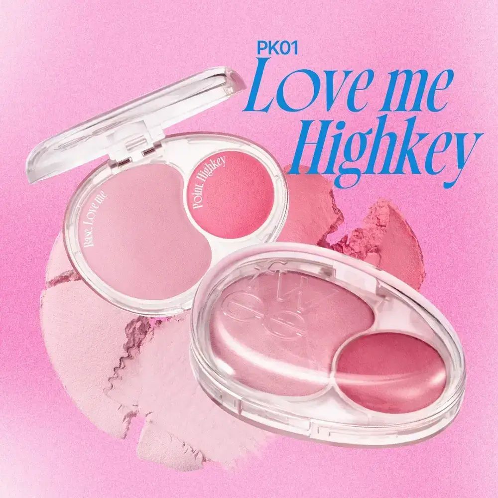 Due FWEE Mellow Dual Blusher. Custodia trasparente con due colori di fard. Scritta: Love me Highkey, PK01.