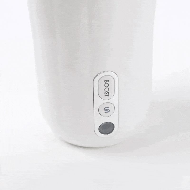 Prodotto benessere bianco con pulsanti. Scritta "BOOST".