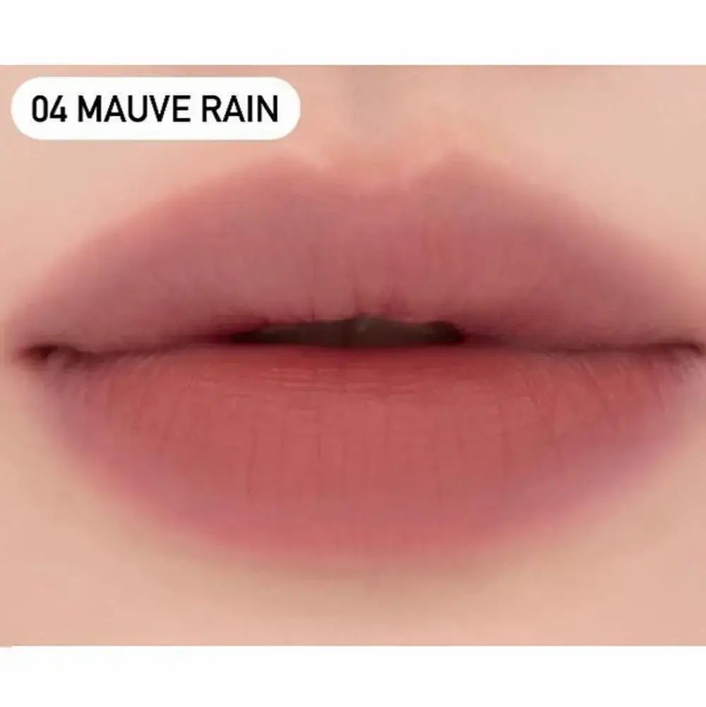 Labbra con rossetto 04 Mauve Rain. Testo: 04 Mauve Rain.