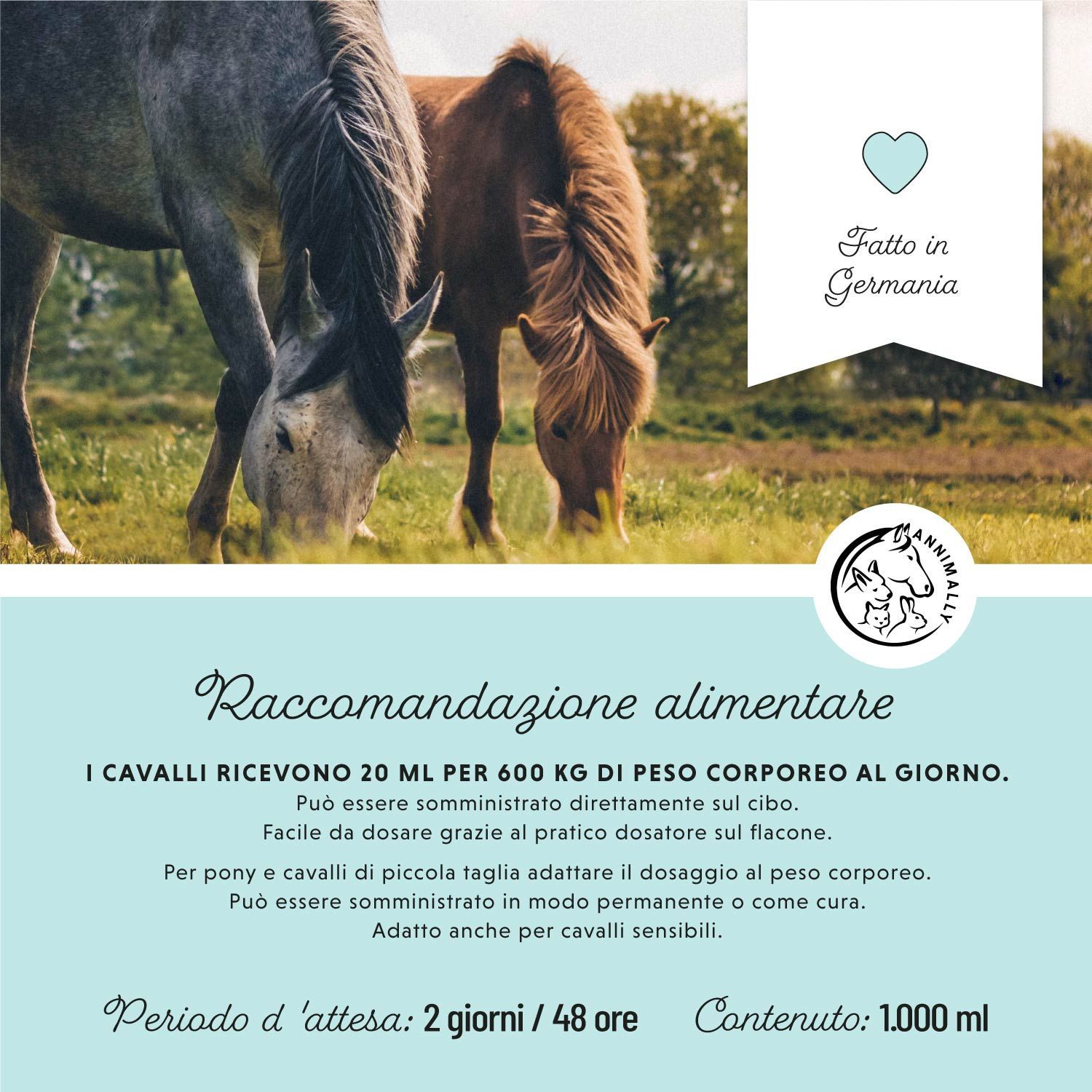 Due cavalli in un campo. Testo: Raccomandazione alimentare. 20 ml per 600 kg di peso corporeo. Contenuto: 1.000 ml.