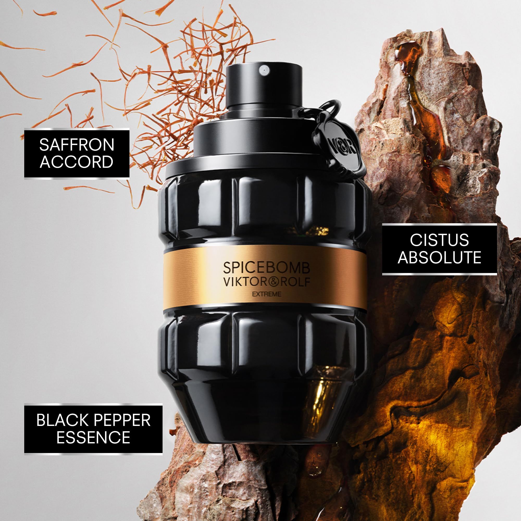 Flacone nero con fascia dorata. Scritta: SPICEBOMB VIKTOR&ROLF EXTREME. Ingredienti: Zafferano, cisto, pepe nero.
