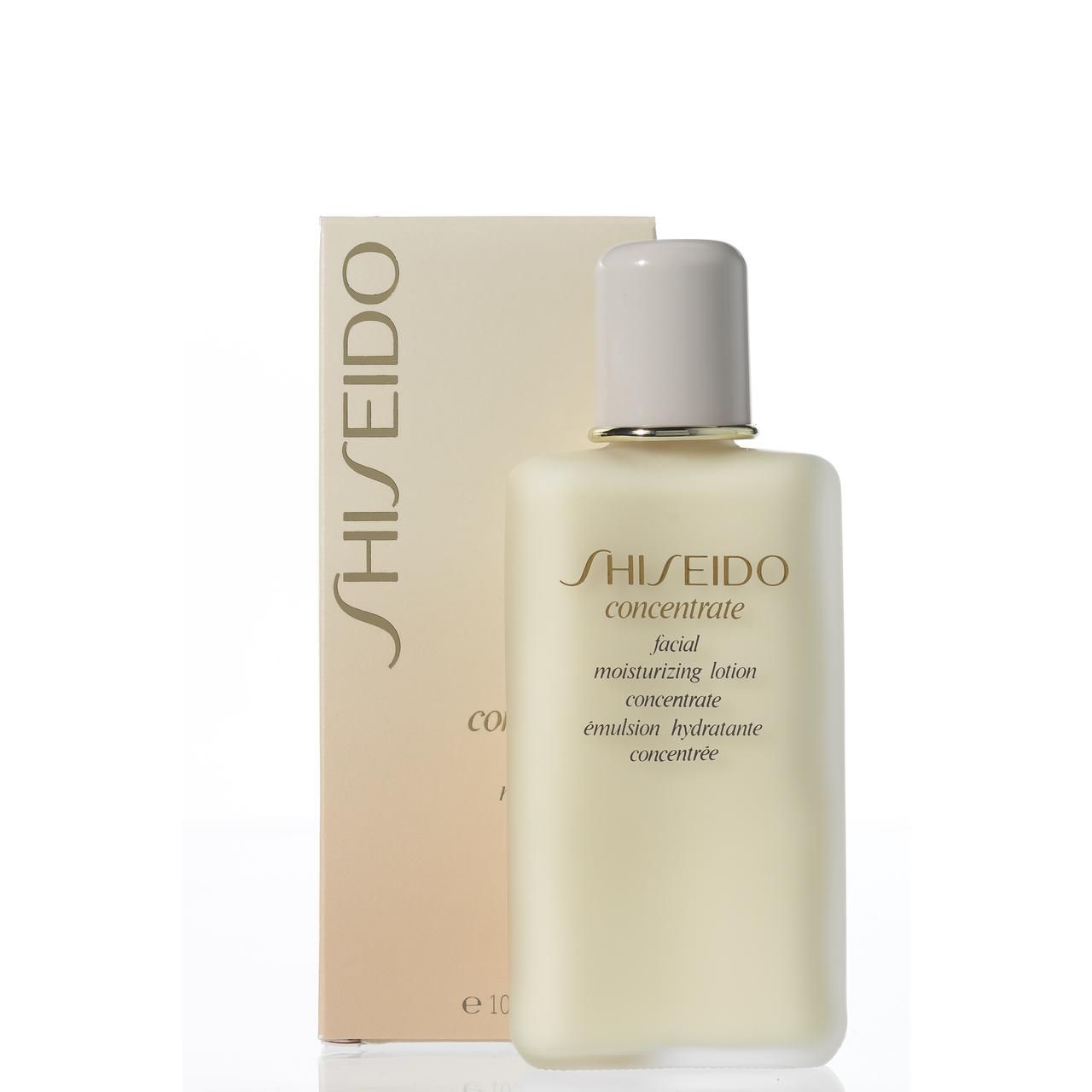 Flacone e scatola beige. Scritta: SHISEIDO concentrate facial moisturizing lotion concentrate émulsion hydratante concentrée. Scatola con logo.