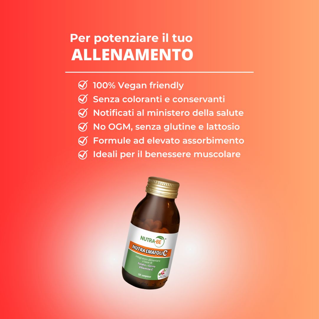 Flacone su sfondo arancione. Testo: "Per potenziare il tuo ALLENAMENTO". Vantaggi: vegano, senza coloranti, notificato al ministero.