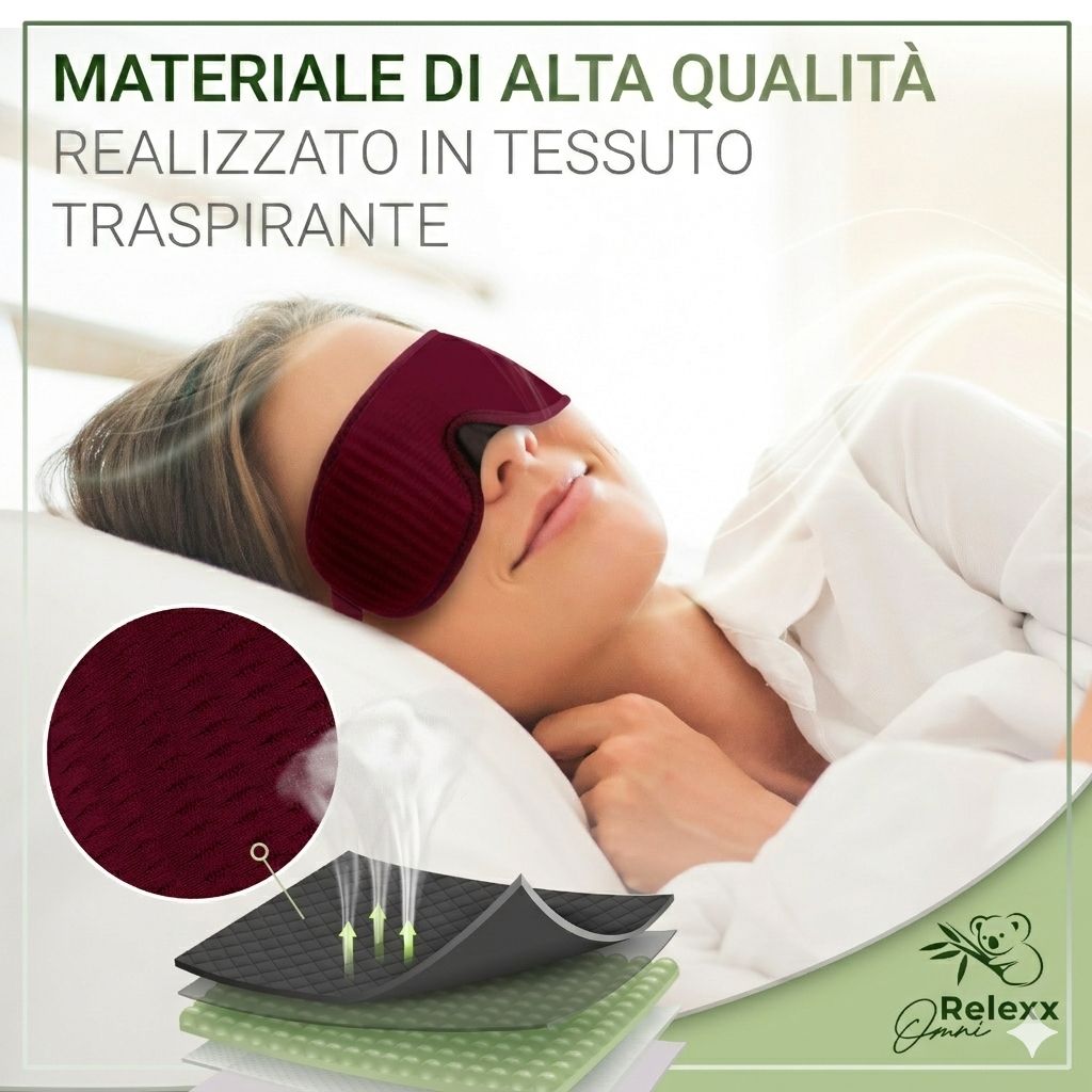 Donna a letto con maschera per dormire bordeaux. Primo piano sul materiale. Testo: "Materiale di alta qualità realizzato in tessuto traspirante".