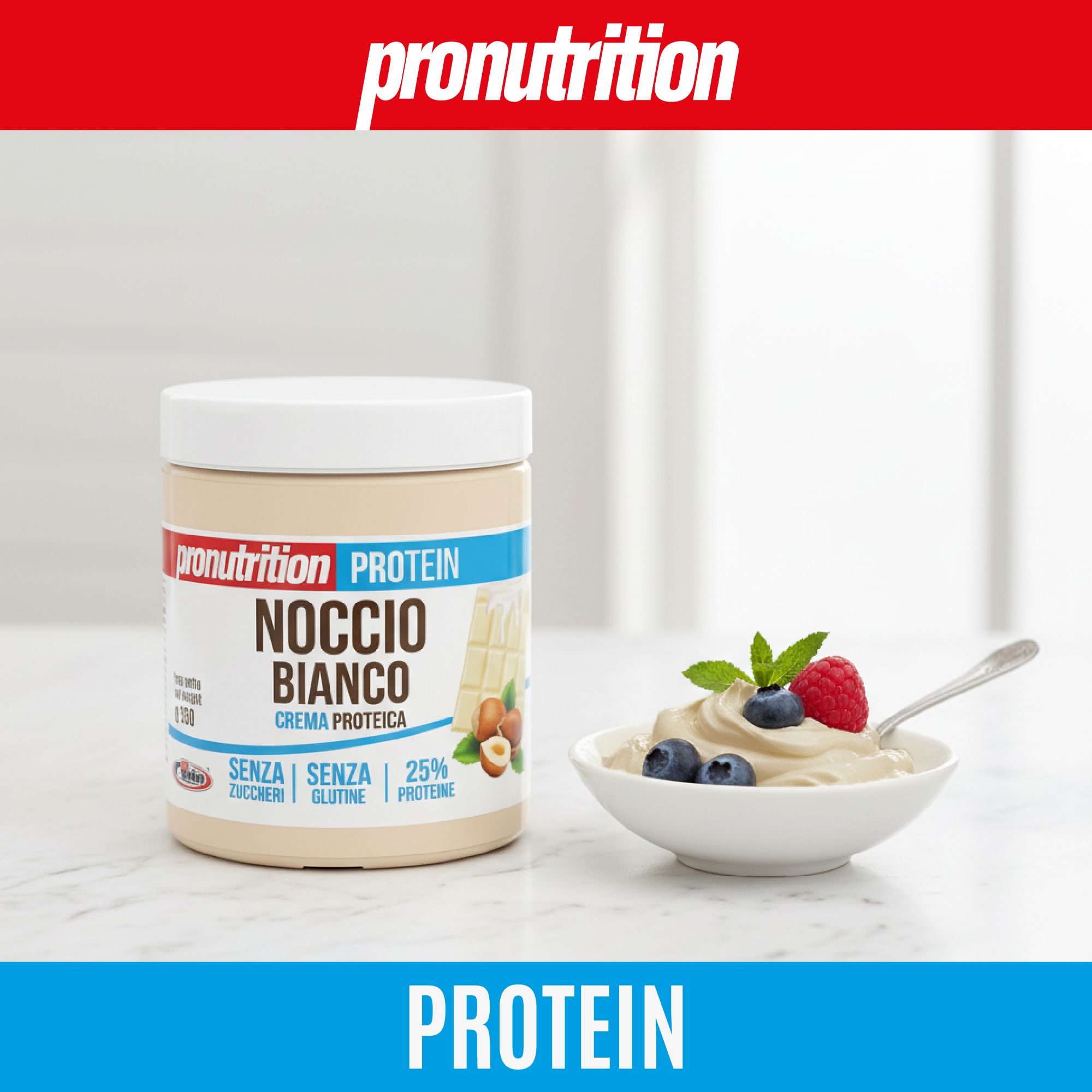 Vaso di crema proteica Pronutrition Noccio Bianco, 25% proteine. Ciotola con crema, frutti di bosco. Scritta: Protein.
