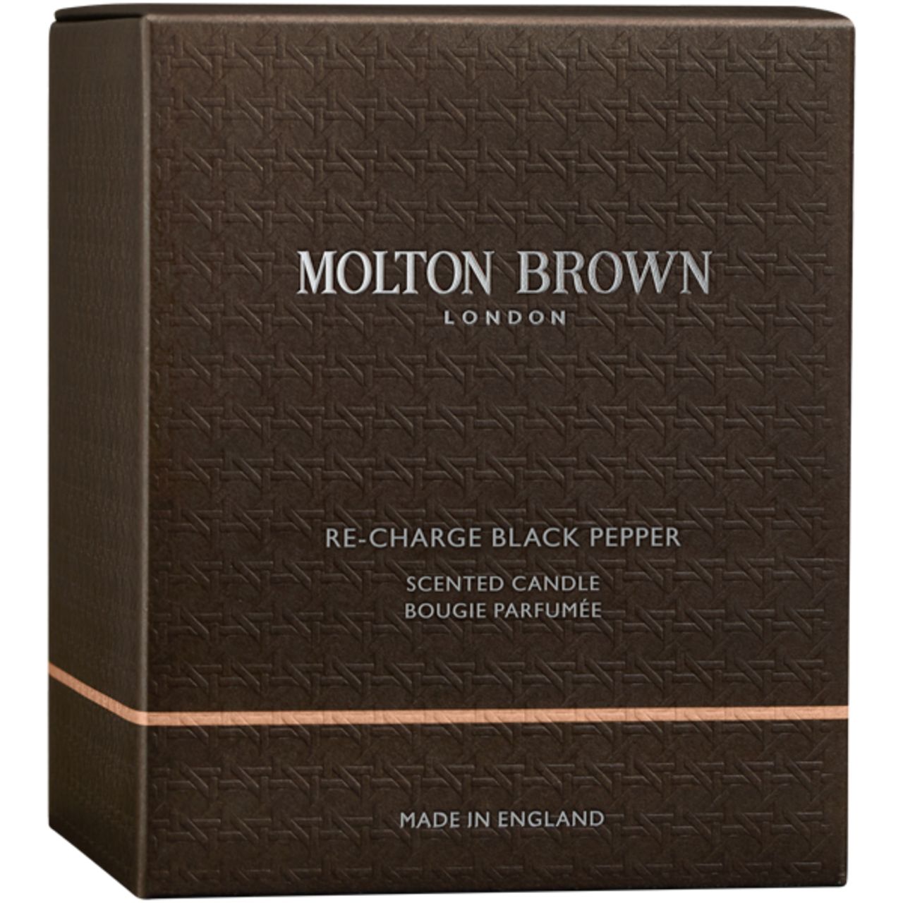 Confezione marrone con motivo in rilievo. Scritta: Molton Brown London, Re-Charge Black Pepper. Made in England.