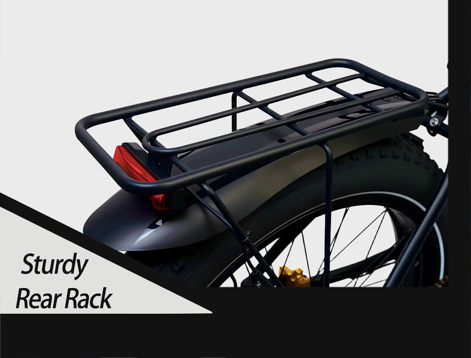 Portapacchi nero su bicicletta. Fanale posteriore visibile. Parafango nero. Pneumatico nero. Testo "Sturdy Rear Rack".