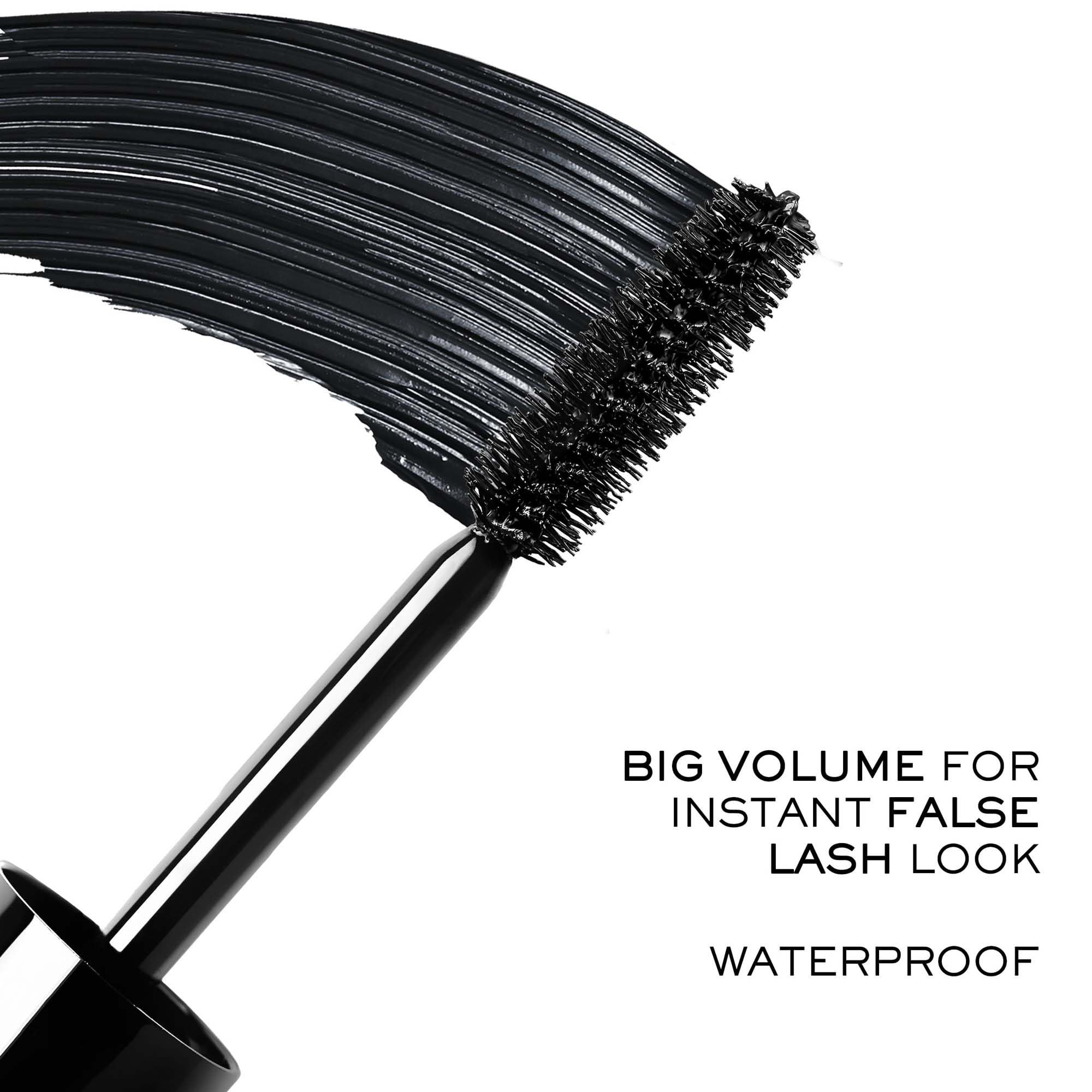 Applicatore di mascara con spazzola nera. Testo: "BIG VOLUME FOR INSTANT FALSE LASH LOOK WATERPROOF".