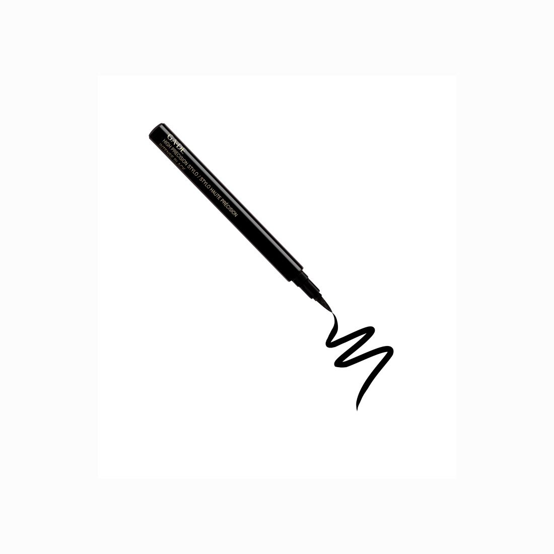 Eyeliner nero con tratto nero. Scritta: Ga-De High Precision Stylo.
