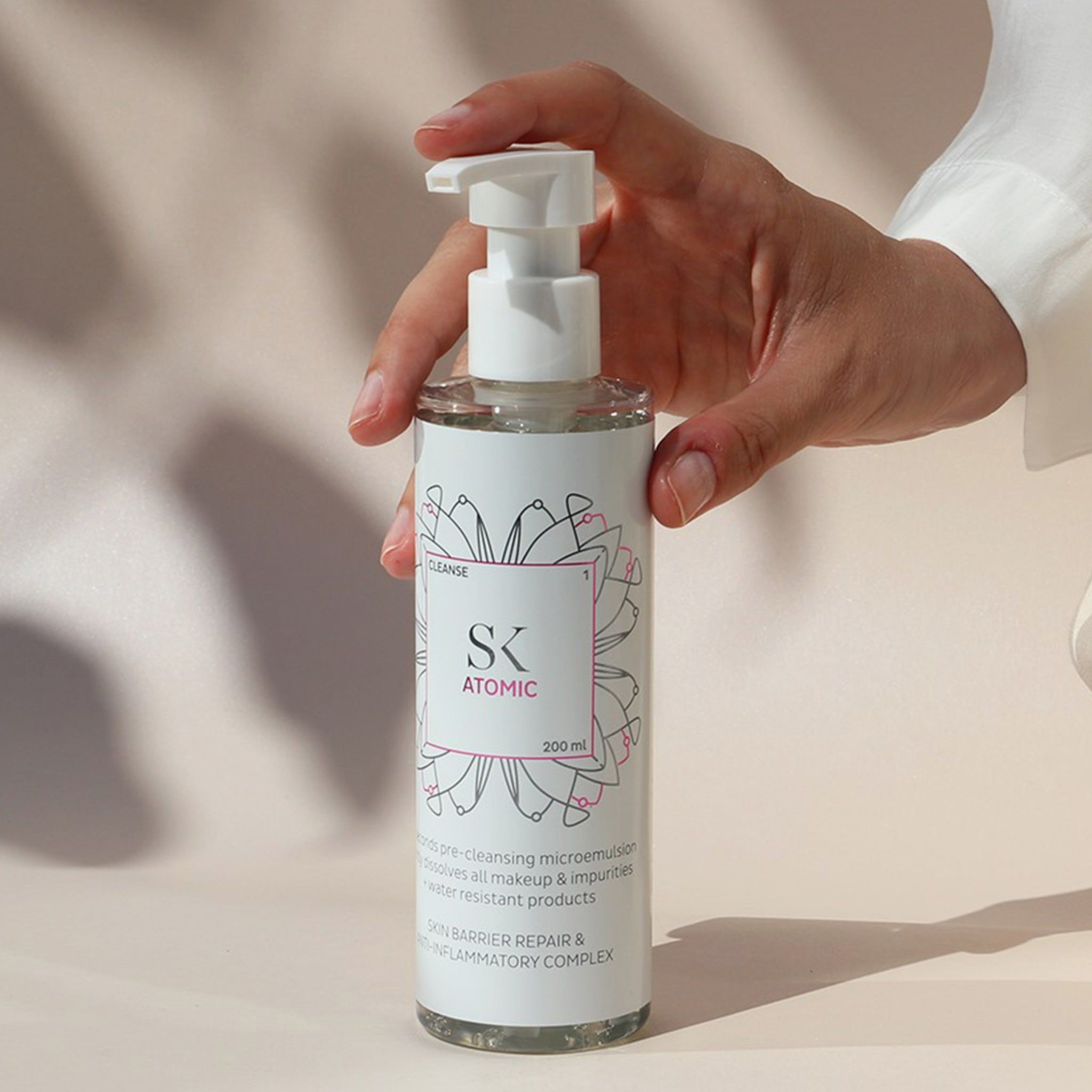 Skintegra Atomic – Detergente delicato olio-latte, rimuove il trucco e le impurità senza irritare