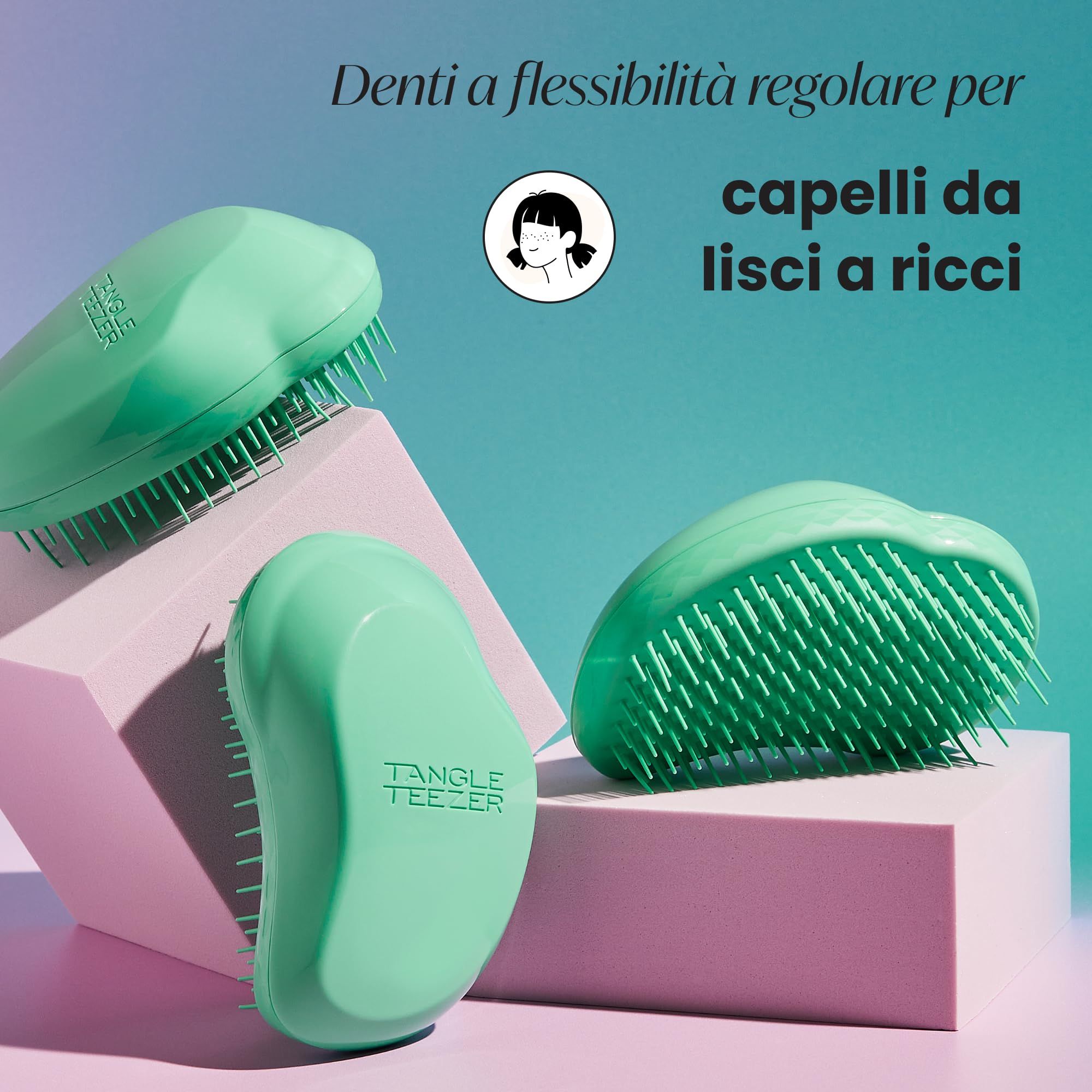 Tre spazzole per capelli turchesi. Su una è visibile il marchio Tangle Teezer. Testo: Denti a flessibilità regolare per capelli da lisci a ricci.