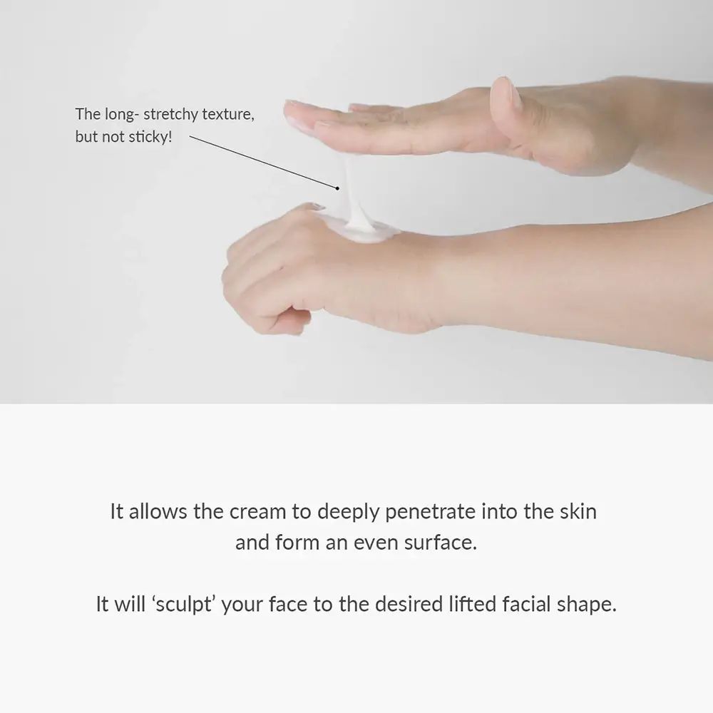 Mano con crema. Testo: Texture elastica, ma non appiccicosa. Permette una penetrazione profonda e una superficie liscia.