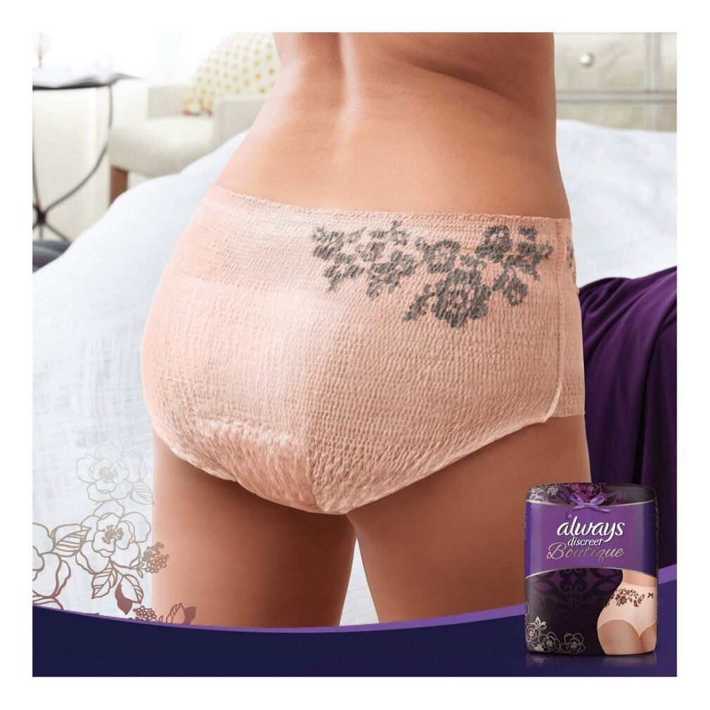 Persona indossa slip. Scritta: Always Discreet Boutique. Confezione sullo sfondo.