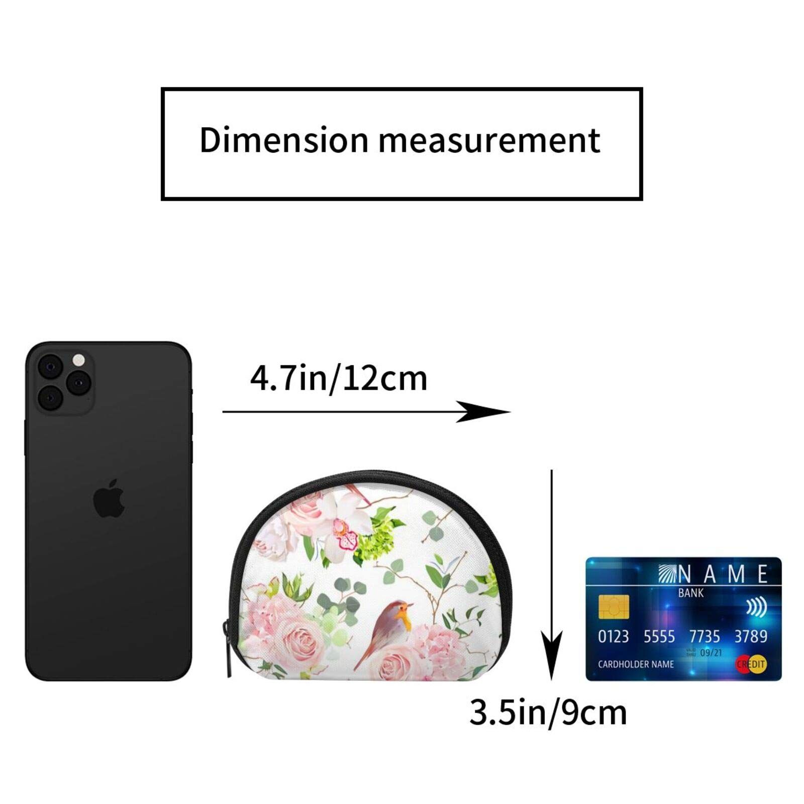 Portafoglio a mezzaluna con motivo floreale e uccello. Dimensioni: 4,7 pollici x 3,5 pollici. Accanto a smartphone e carta.