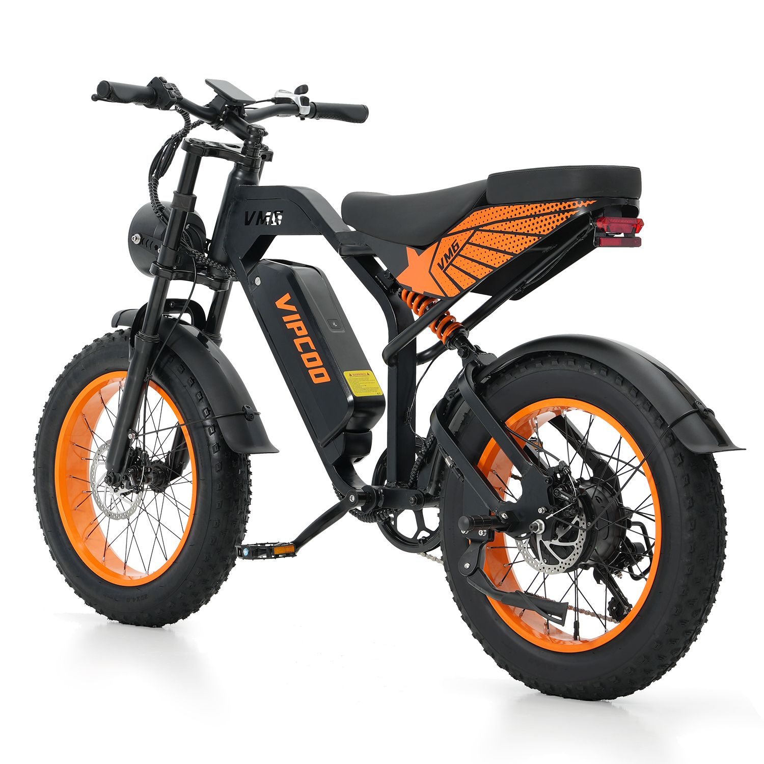 E-bike nera con cerchi arancioni. VIPCOO è visibile sul telaio. Modello VM6.