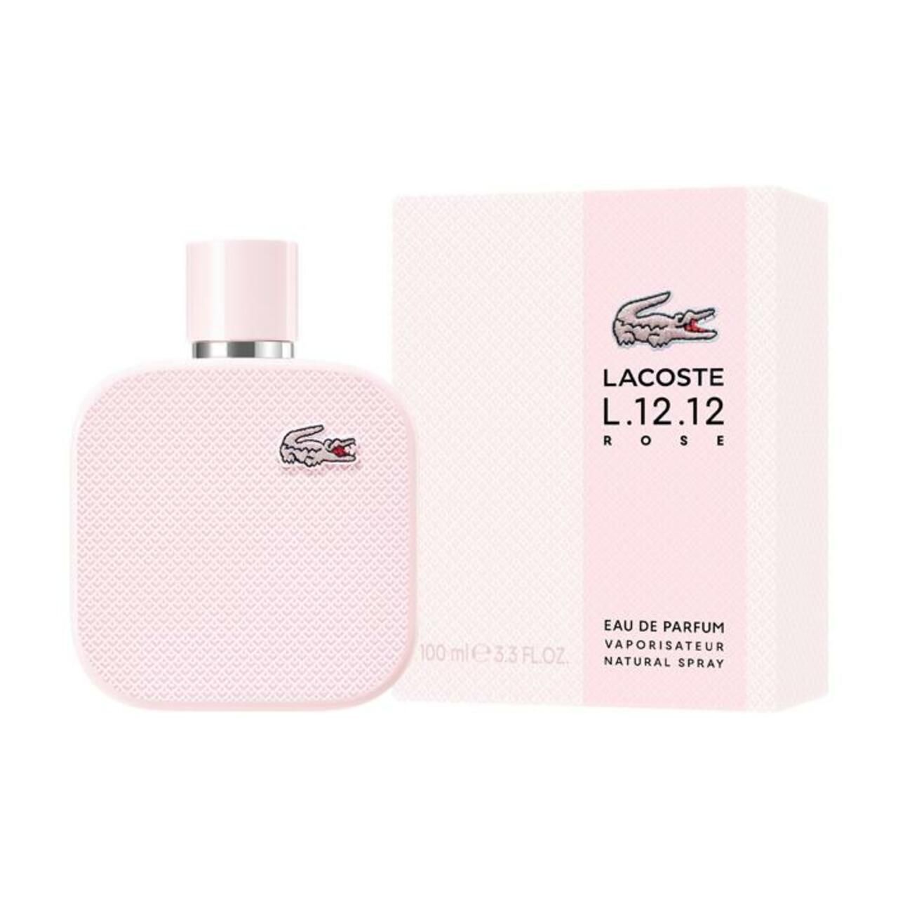Flacone e confezione rosa. Logo coccodrillo. Testo: Lacoste L.12.12 Rose EdP Nat. Spray.
