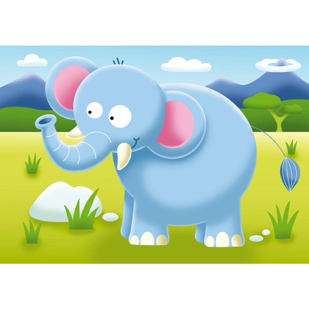 Elefante blu dei cartoni animati su erba verde. Orecchie rosa, zanna bianca, coda blu con palla blu. Sfondo: cielo, alberi.