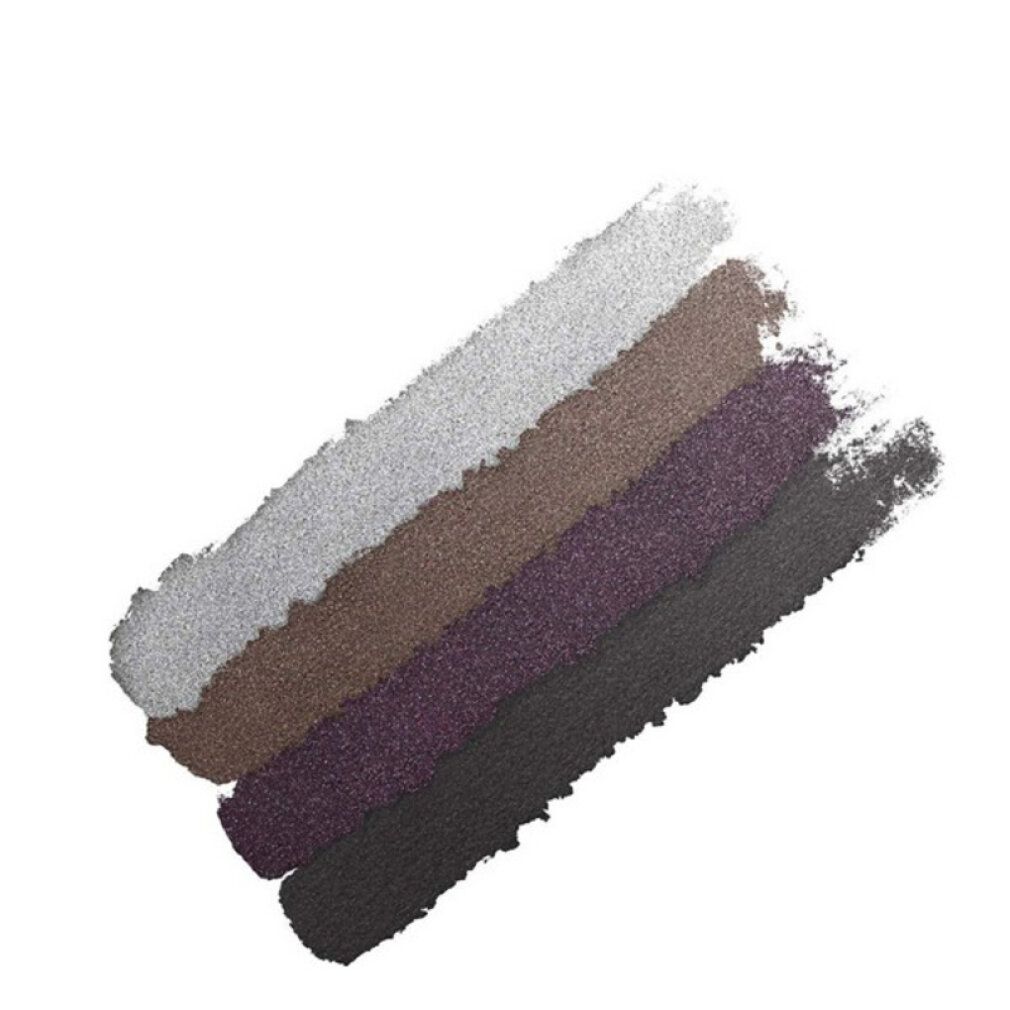 Strisce di ombretto argento, marrone, viola e nero. Su sfondo bianco.