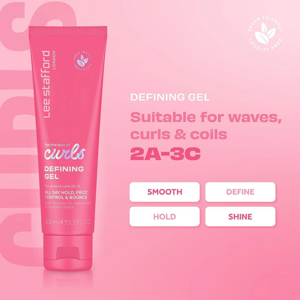 Tubetto rosa Lee Stafford For The Love Of Curls Defining Gel con testo su morbidezza, definizione, tenuta e lucentezza.