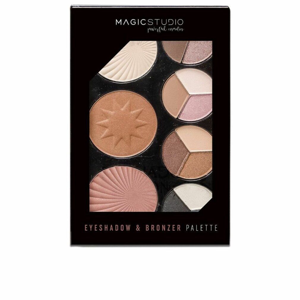 Palette nera con ombretti e bronzer. Contiene vari colori e forme. Scritta: MAGIC STUDIO, EYESHADOW & BRONZER PALETTE.