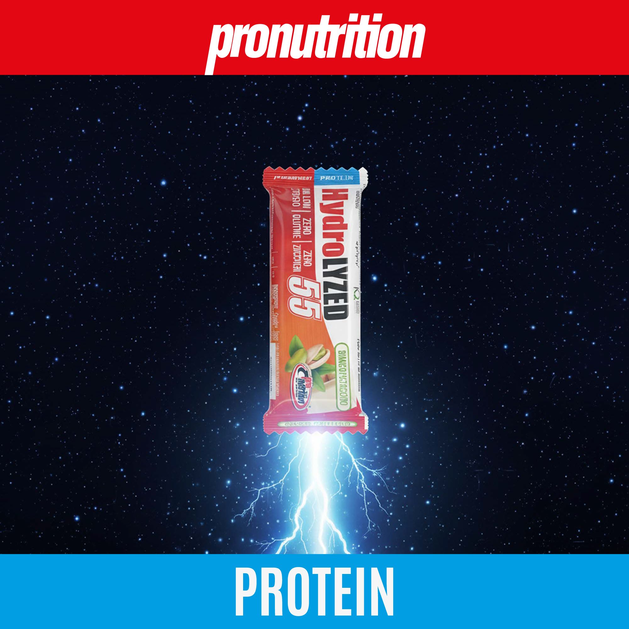 Barretta proteica con confezione rossa e blu. Testo: Hydrolyzed 55. Sfondo: cielo stellato con fulmine.