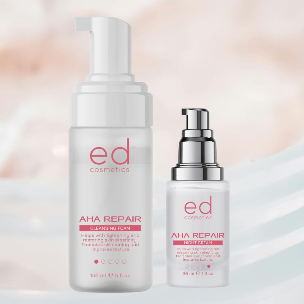 Due flaconi. Sinistra: ed cosmetics, AHA Repair. Destra: AHA Repair Night Cream. 30 ml.