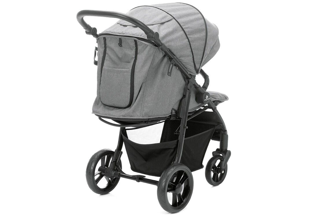 Passeggino grigio con telaio, ruote e cestino neri. Vista completa.