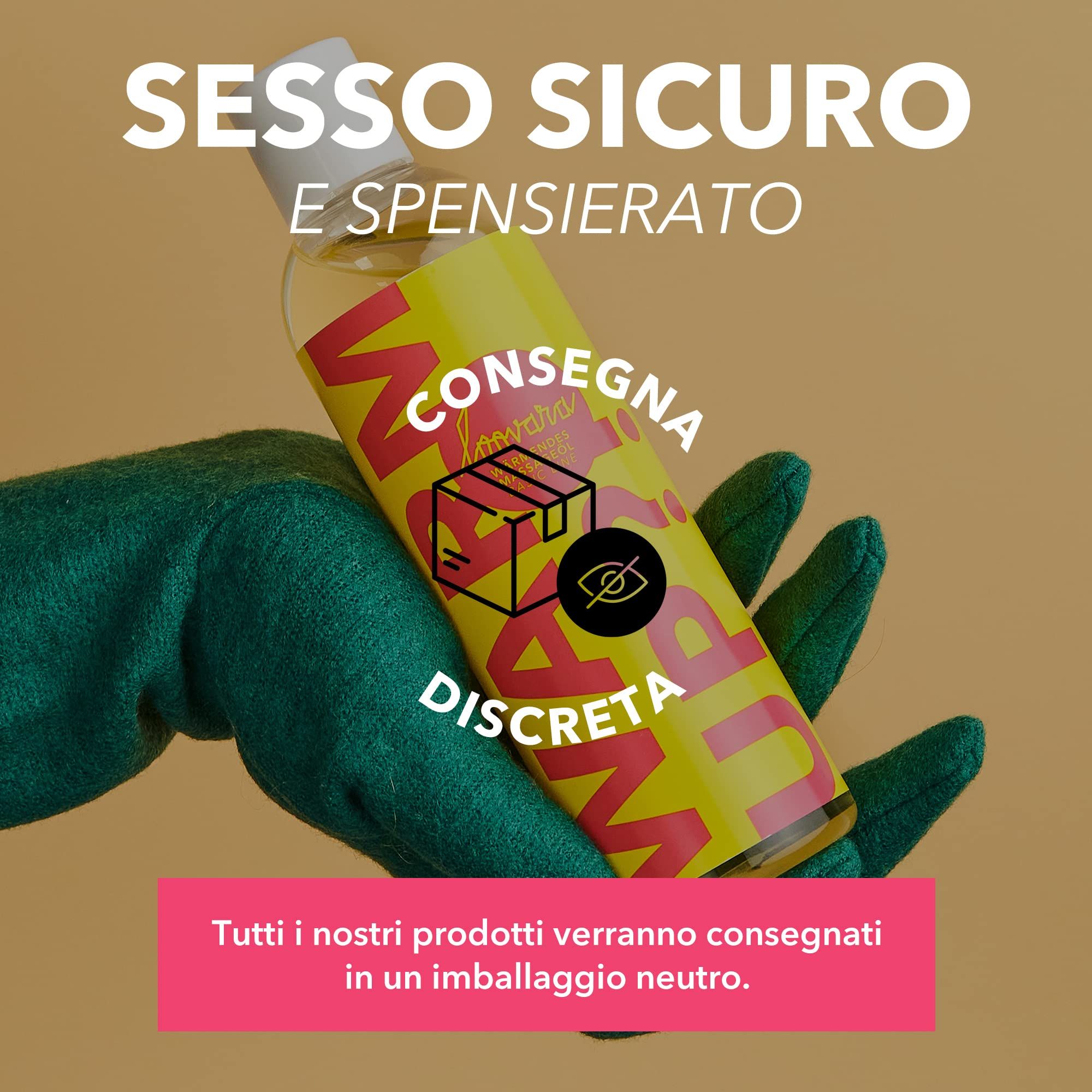 Guanti verdi tengono un flacone di olio da massaggio riscaldante Loovara Warm Up?! Intimate. Consegna discreta.