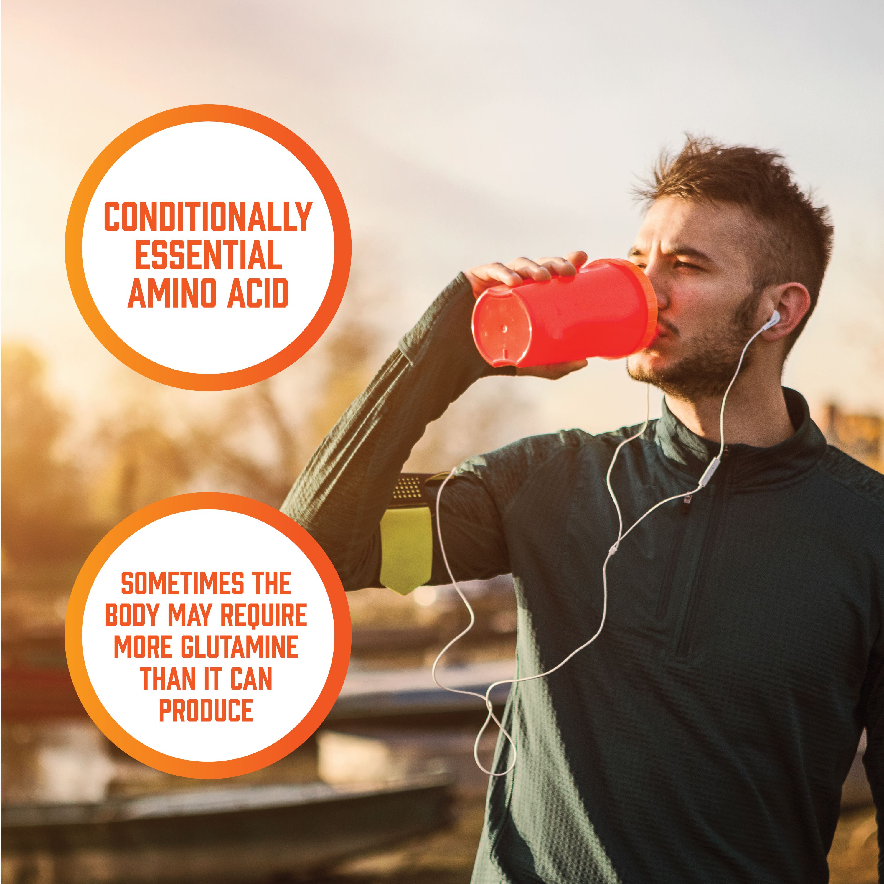 Un bicchiere d'acqua con due capsule accanto. Testo sull'uso suggerito.