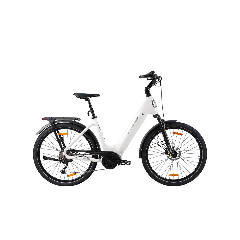 Bicicletta elettrica bianca, pneumatici e parafanghi neri. Sella nera. Riflettori gialli sulle ruote.