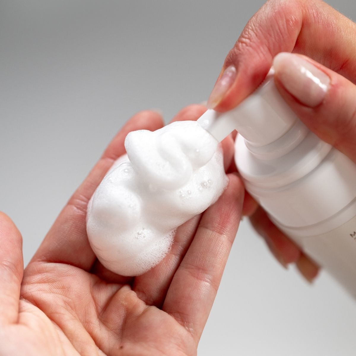 Mousse Detergente Viso Pelle Sensibile