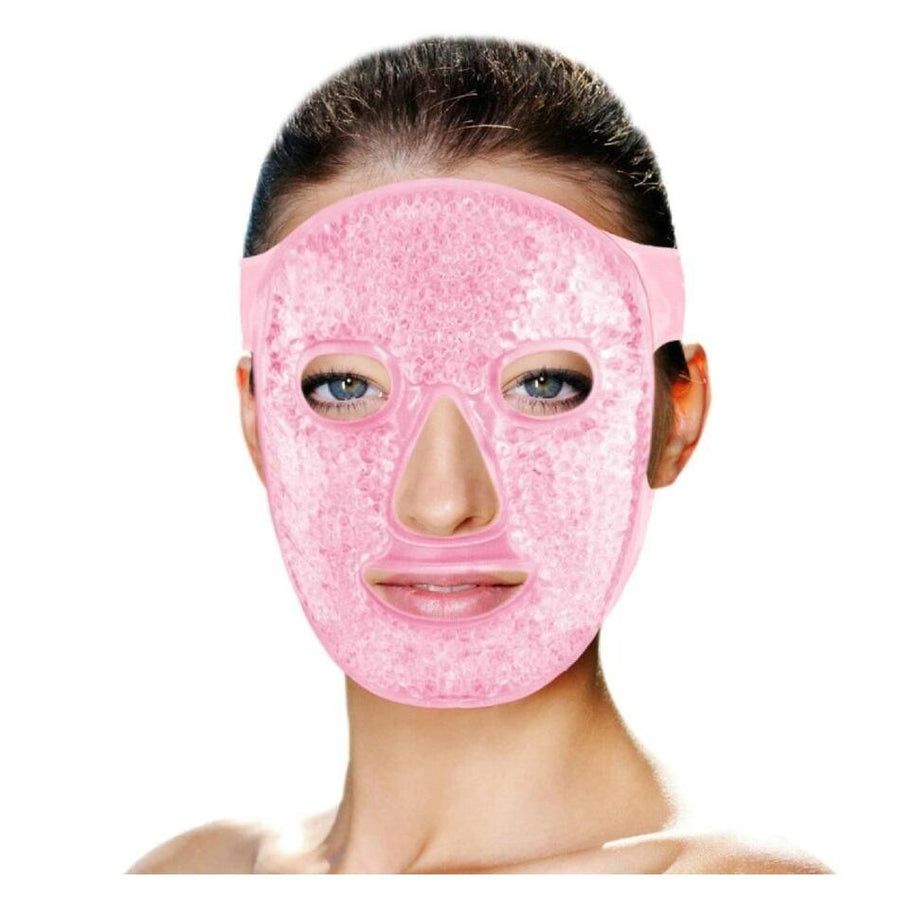 Persona con maschera viso rosa. La maschera copre occhi, naso e bocca. Riutilizzabile.