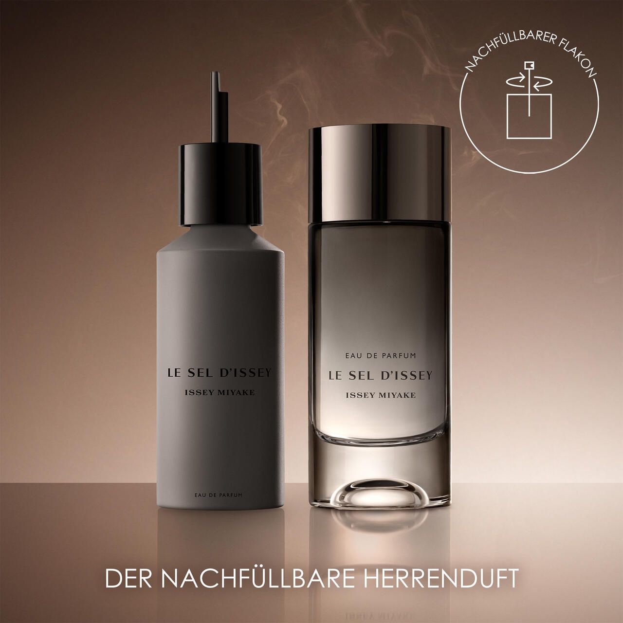 Due flaconi. Scritta: Le Sel d'Issey, Issey Miyake. Flacone ricaricabile.