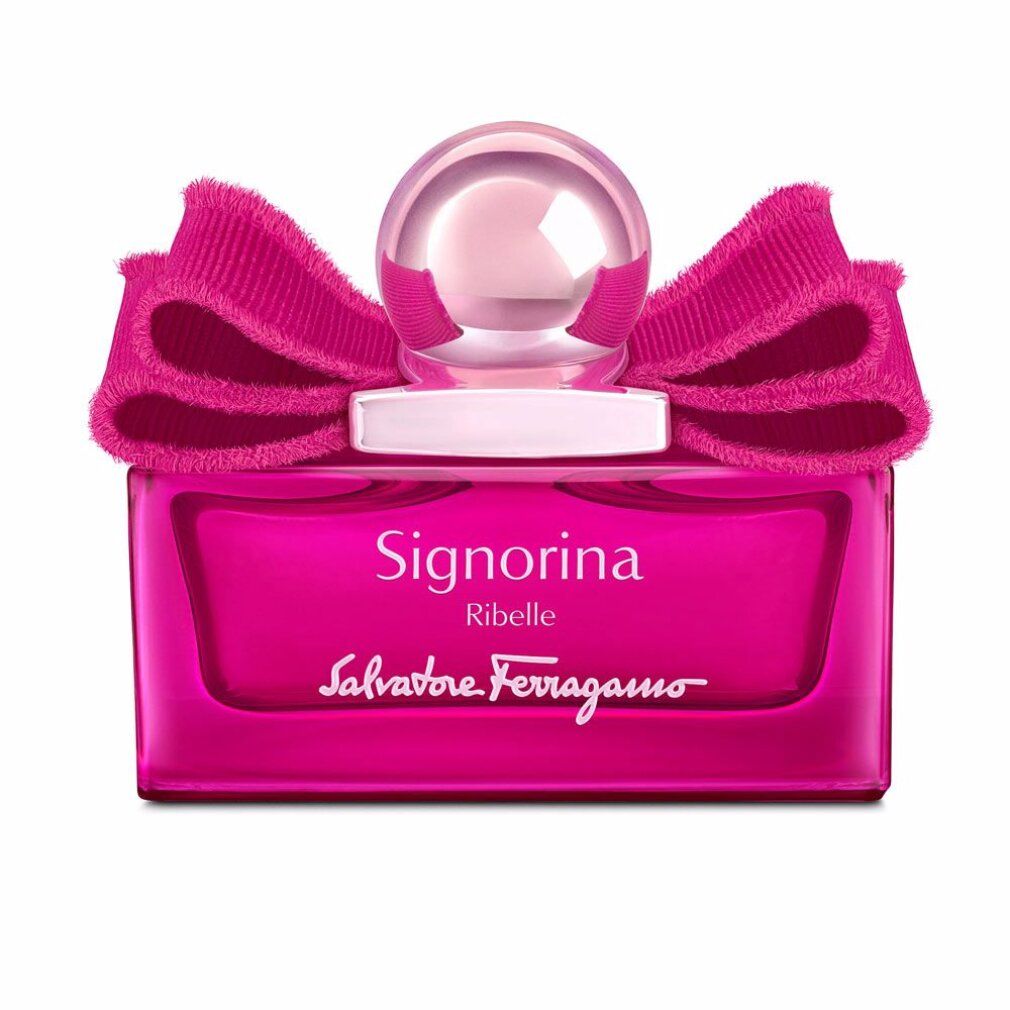 Flacone rosa Signorina Ribelle con fiocco. Logo Salvatore Ferragamo.