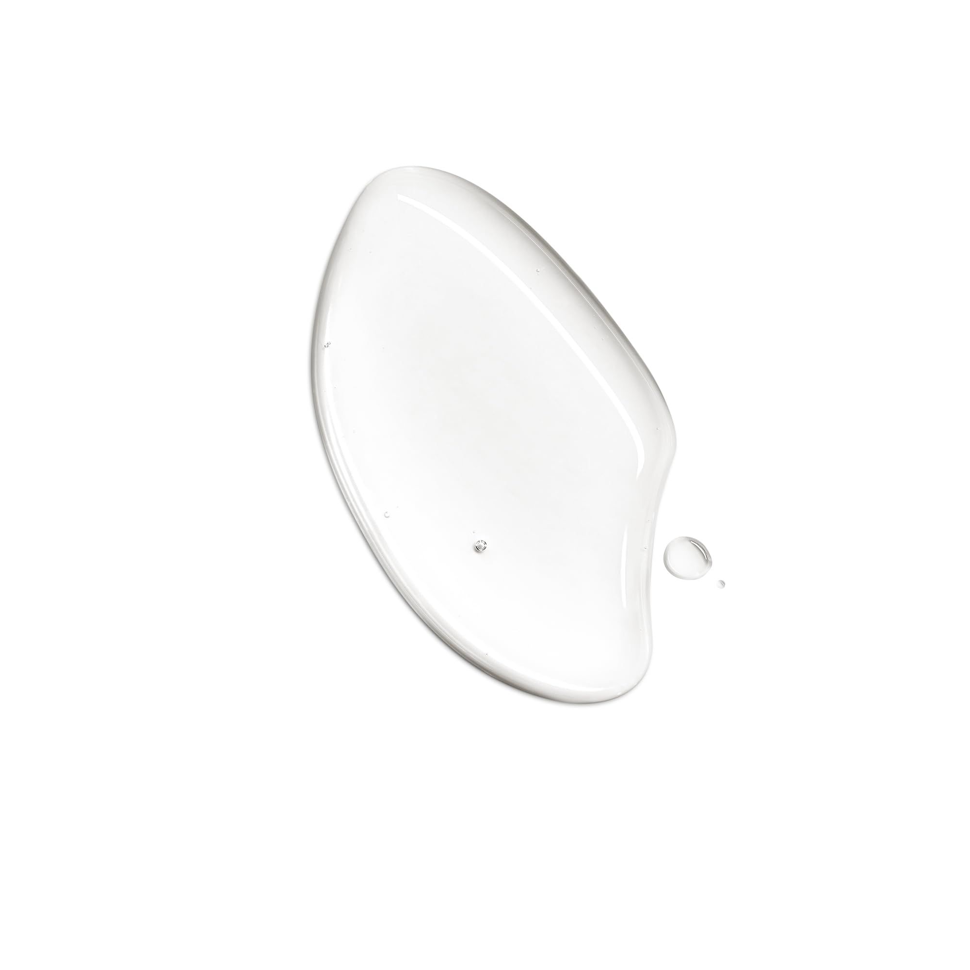 Liquido trasparente a forma di goccia su sfondo bianco.