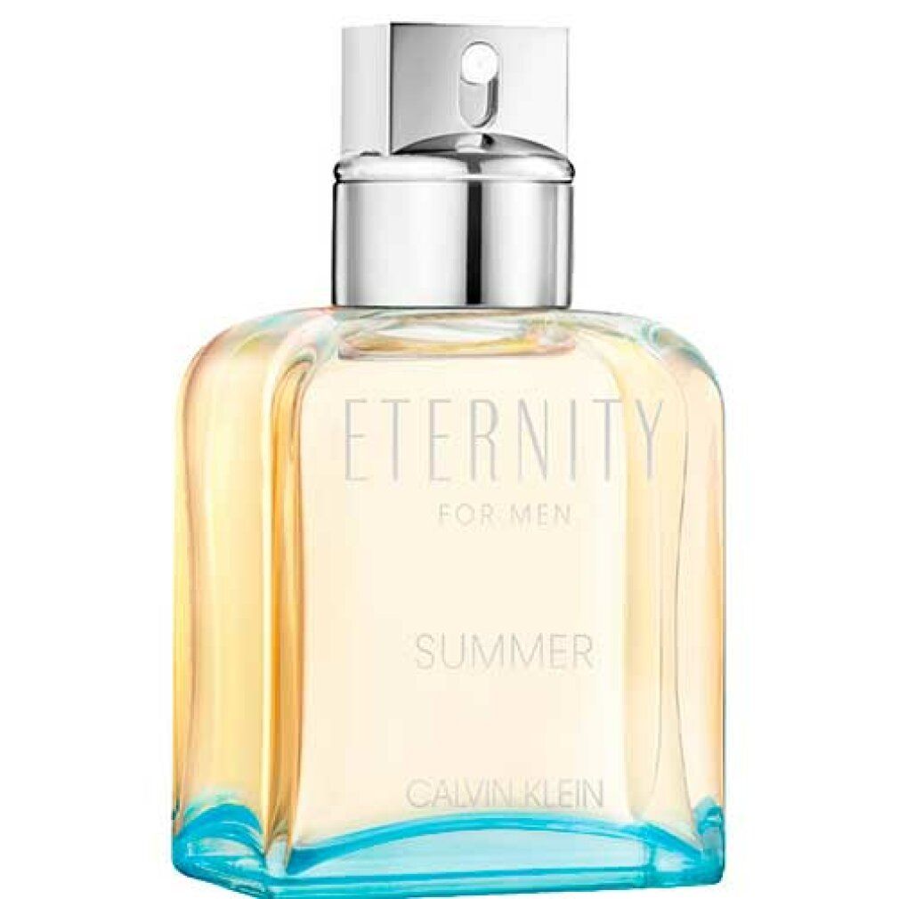 Flacone Eternity for Men Summer. Flacone quadrato con vaporizzatore argentato e base blu. Testo: Eternity, Summer, Calvin Klein.