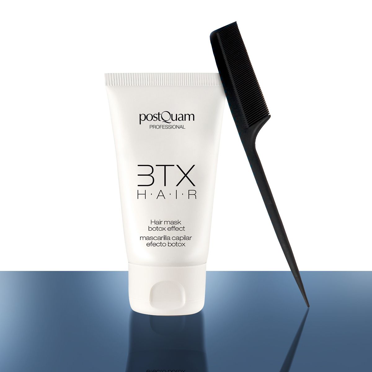 Tubo bianco con stampa nera e pettine nero. Testo: Postquam, 3TX HAIR, Hair mask botox effect, Mascarilla capilar efecto botox.