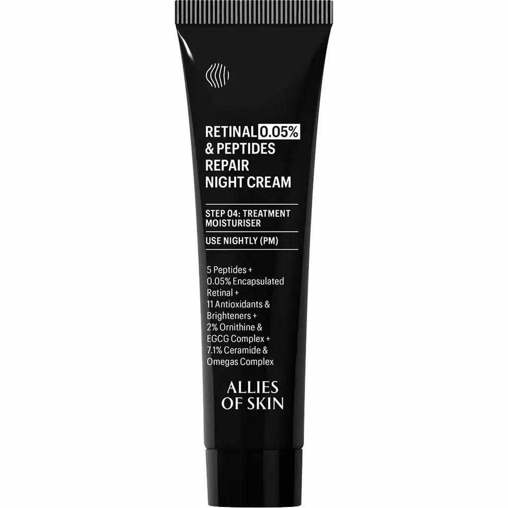 Tubo nero con testo bianco. Contiene Retinal 0,05% & Peptide Repair Night Cream. Marchio: ALLIES OF SKIN.