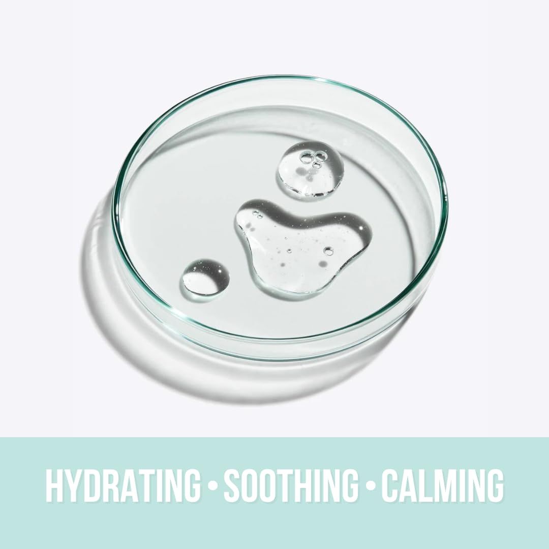 Capsula di Petri con gocce. Testo: HYDRATING • SOOTHING • CALMING.