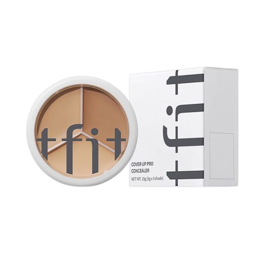 Palette correttore e confezione. Tre tonalità. Logo TFIT. Testo: Cover Up Pro Concealer.