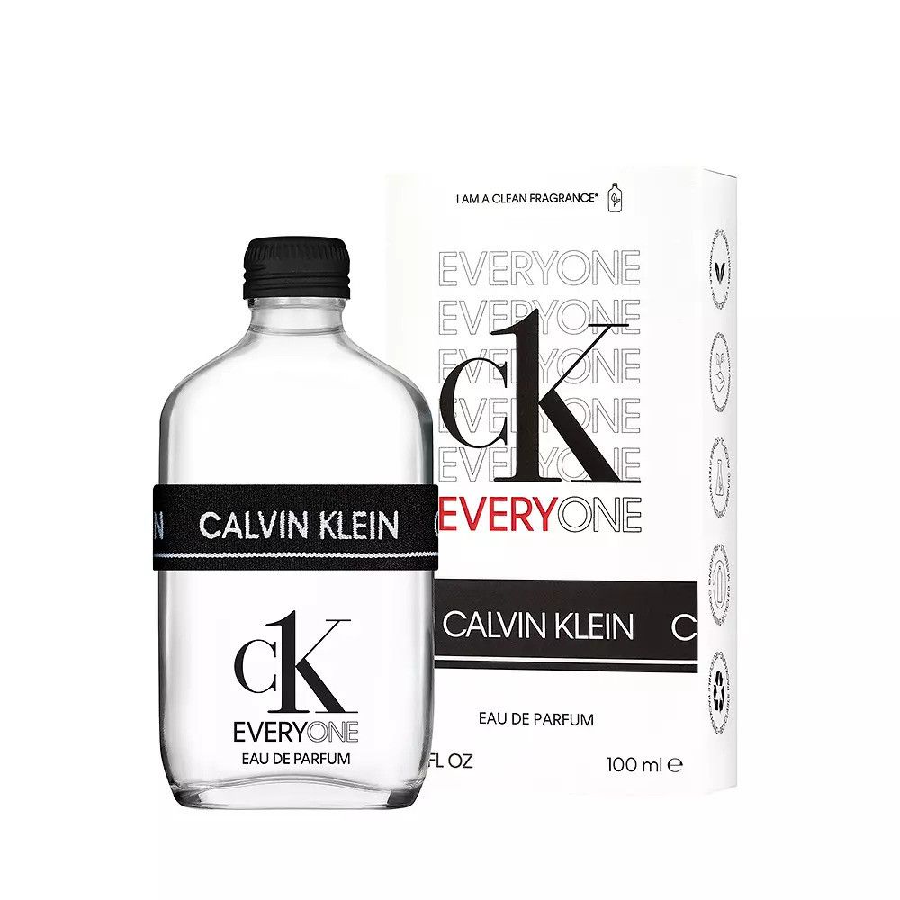Flacone di profumo con tappo nero e fascia Calvin Klein. Confezione con nome e logo del prodotto.