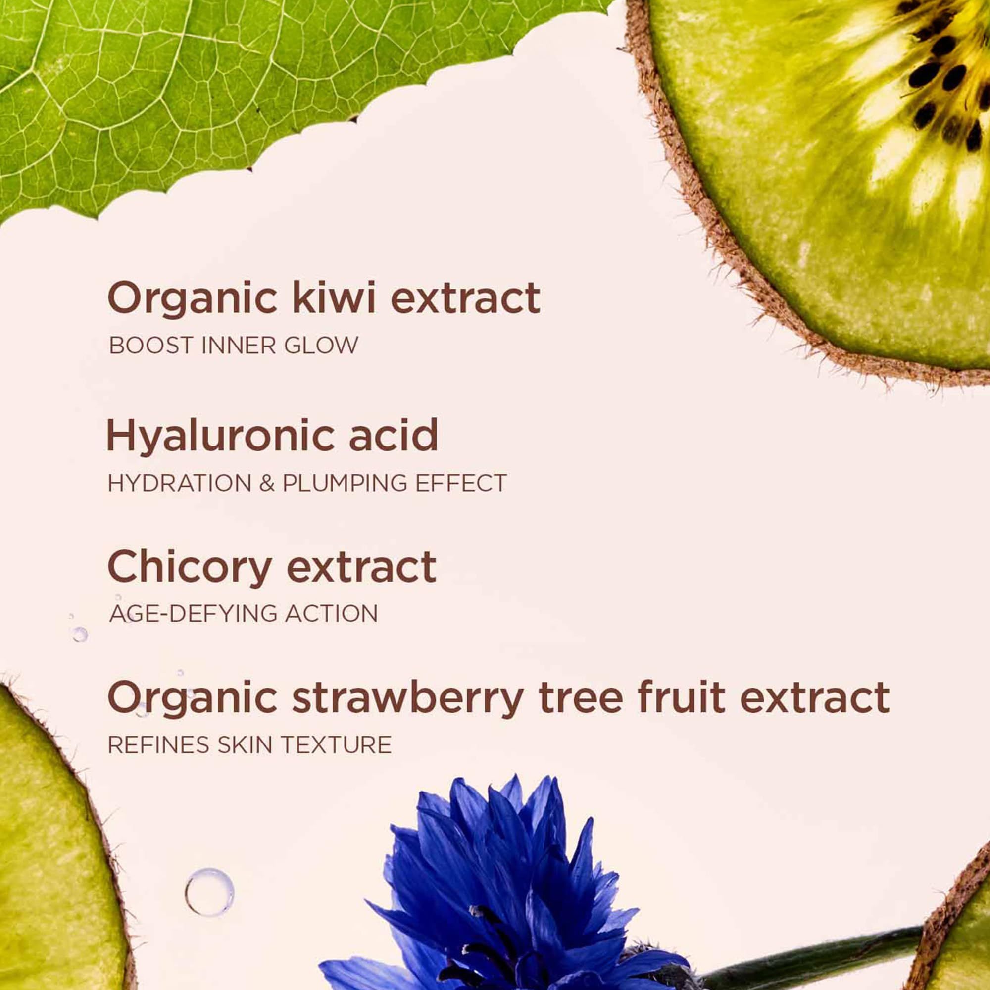 Fette di kiwi e fiore blu. Testo: Organic kiwi extract, Hyaluronic acid, Chicory extract, Organic strawberry tree fruit extract.