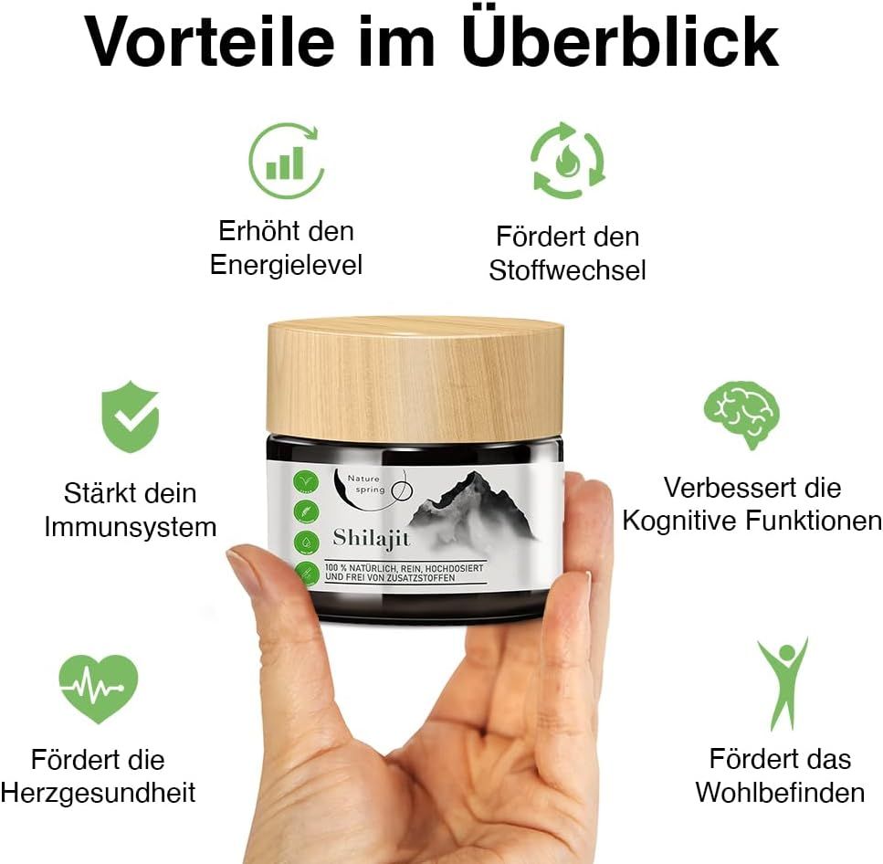 Vasetto di Shilajit con coperchio in legno, tenuto in mano. Grafici mostrano i benefici: livello di energia, metabolismo, sistema immunitario, funzioni cognitive, salute del cuore, benessere.